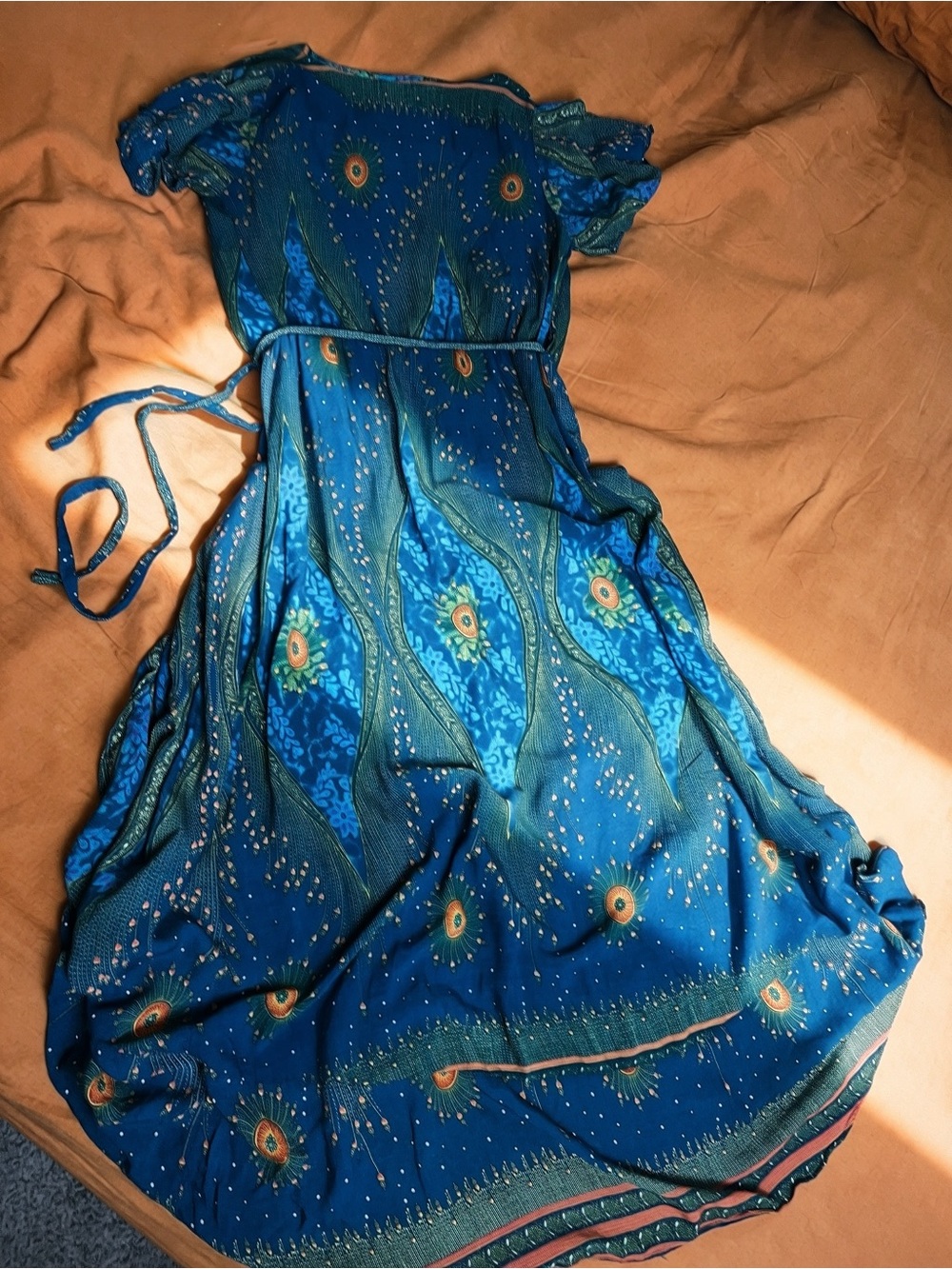 Blue Peacock Print Maxi Dress with Tie Waist🦚
